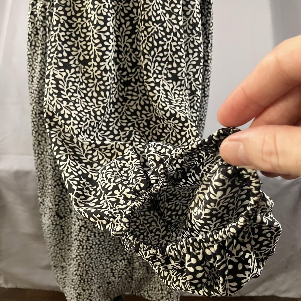 Black White Floral Blouse Womens XL Smocked Neck 3/4 Sleeve Pullover Top Casual - Picture 4 of 16